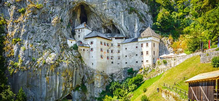 Фото 1 Однодневная экскурсия в пещеру Постойна и замок Предяма из Любляны