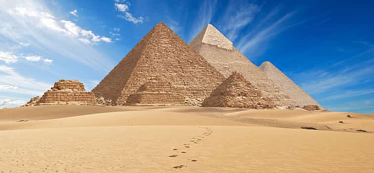 Foto 1 Excursión de un día a las Pirámides de Guiza y a Menfis Saqqara