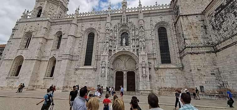Photo 1 Porto to Lisbon Private Transfer: Scenic Heritage Stops