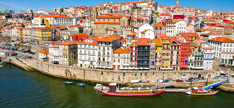 Foto 1 Private Sightseeing-Tour in Porto und Aveiro