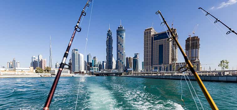 Foto 1 Excursión de pesca privada en un yate de 56 pies en Dubai
